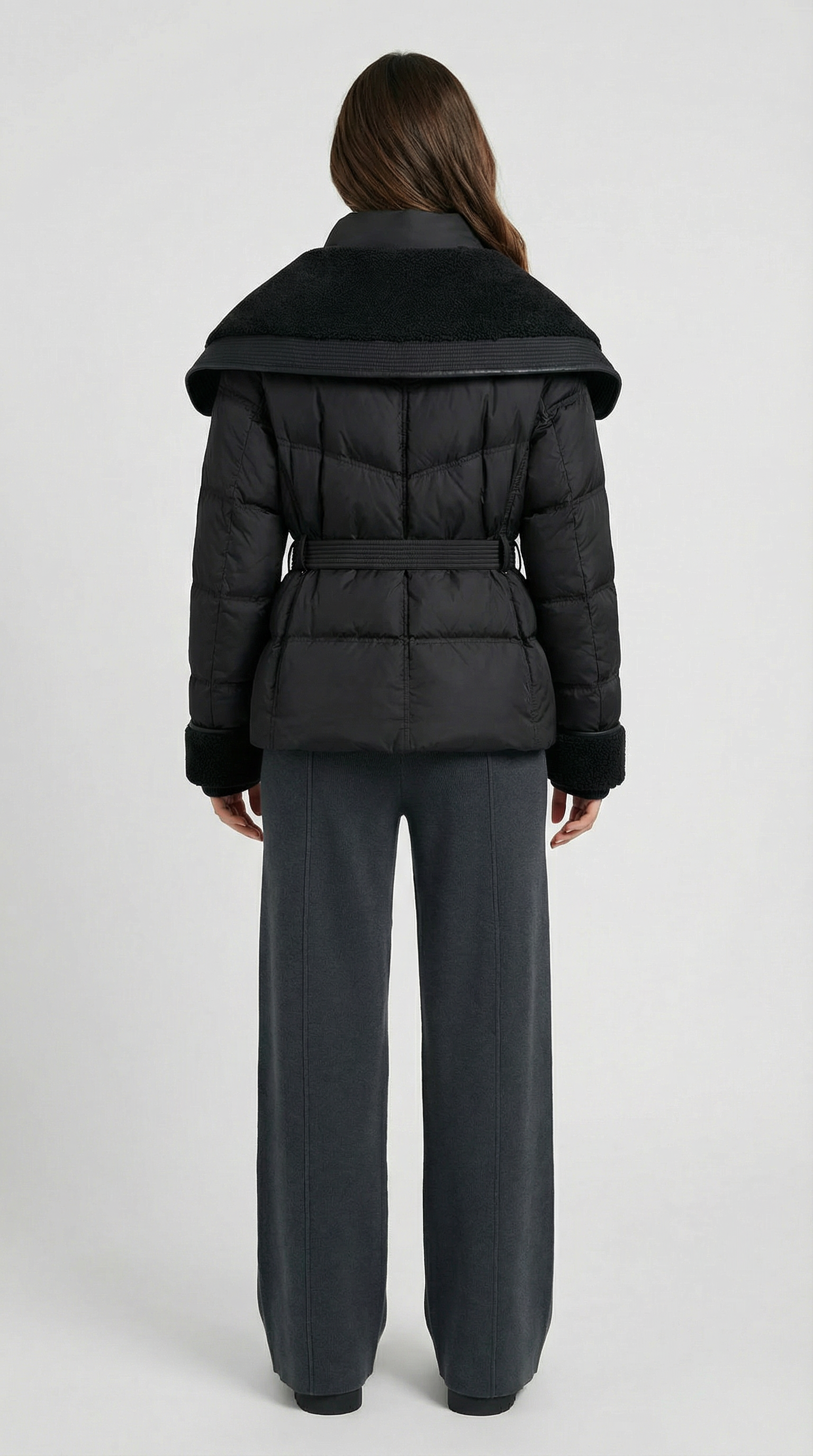 كريوس – جاكيت مبطن أنيق بياقة كبيرة باللون الأسود