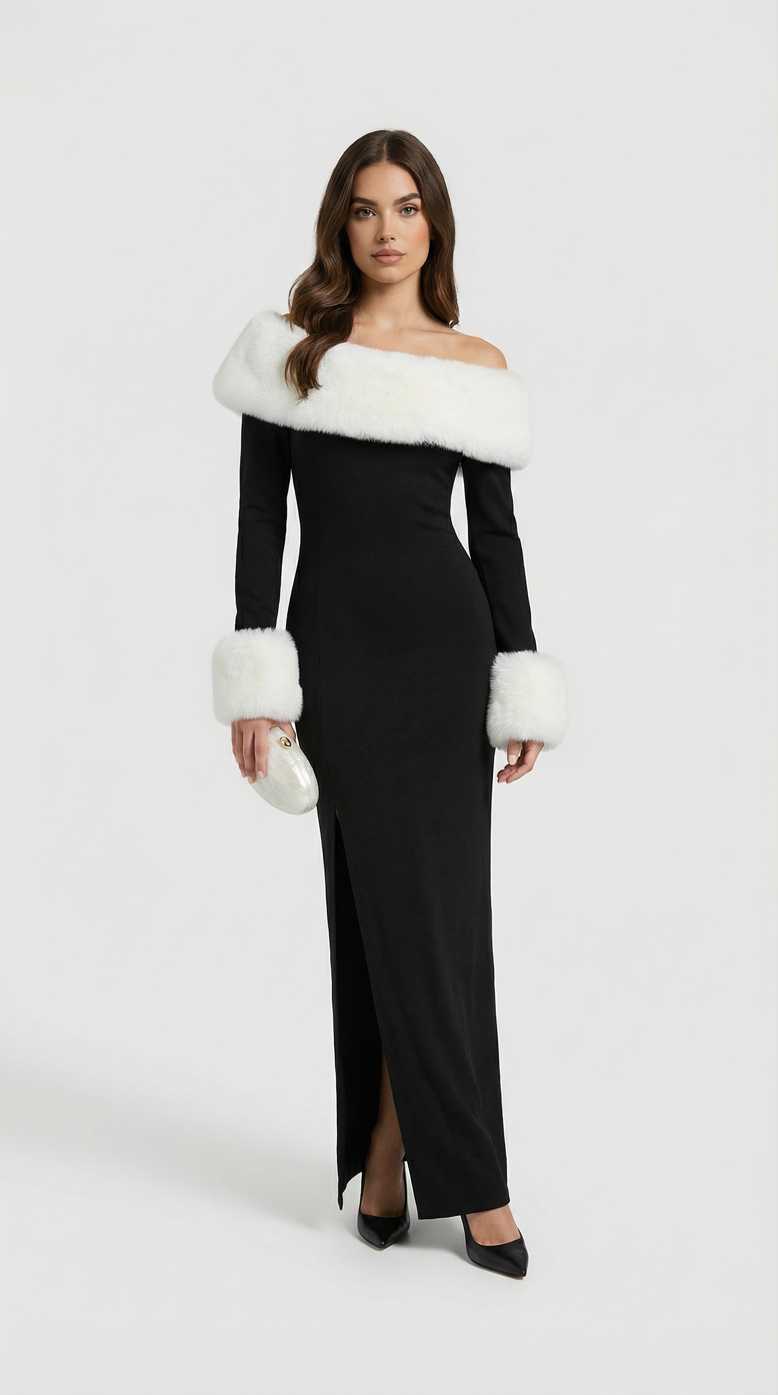 مورفين - فستان بأكمام كاملة وياقة ملكية