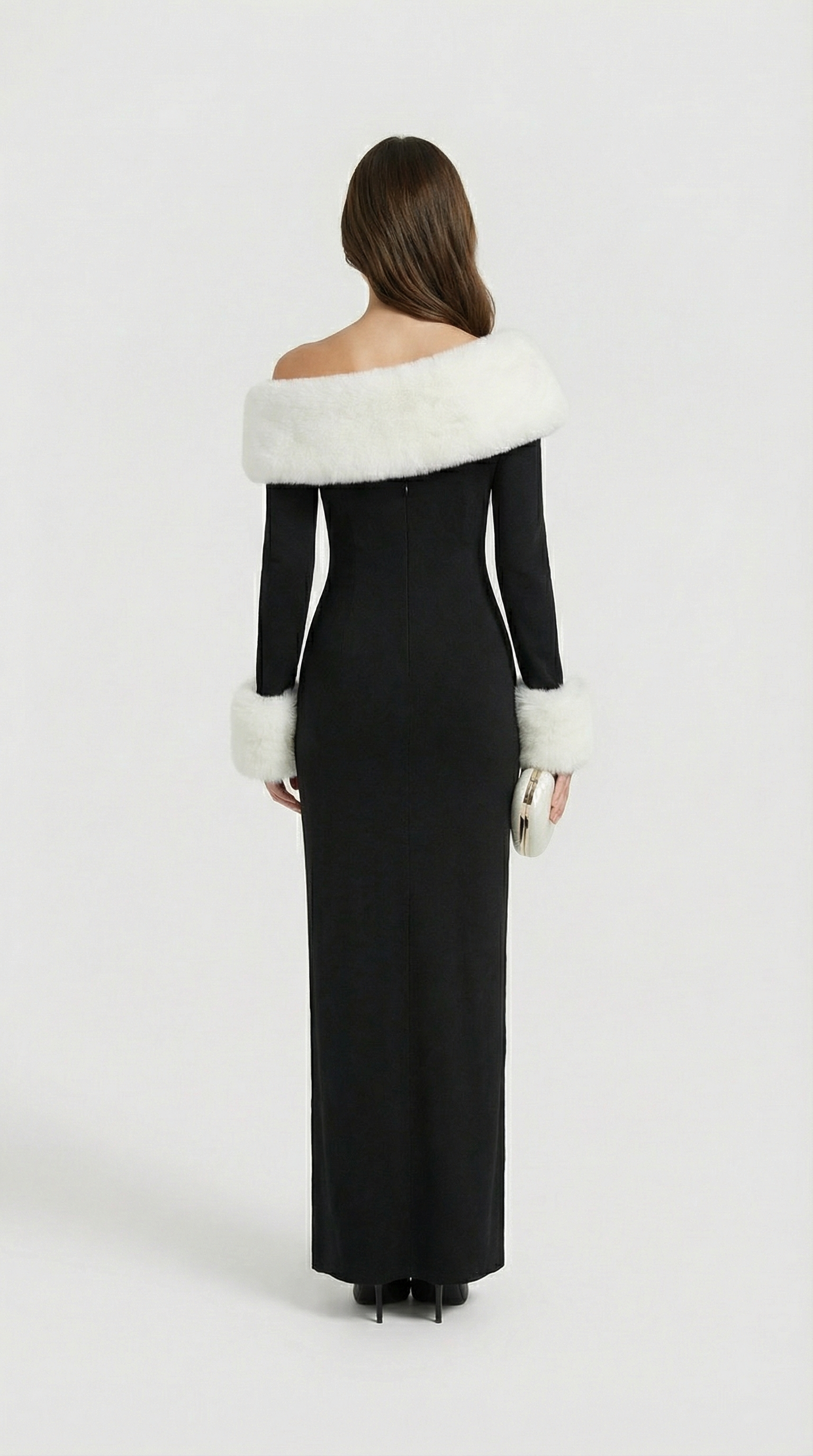 مورفين - فستان بأكمام كاملة وياقة ملكية