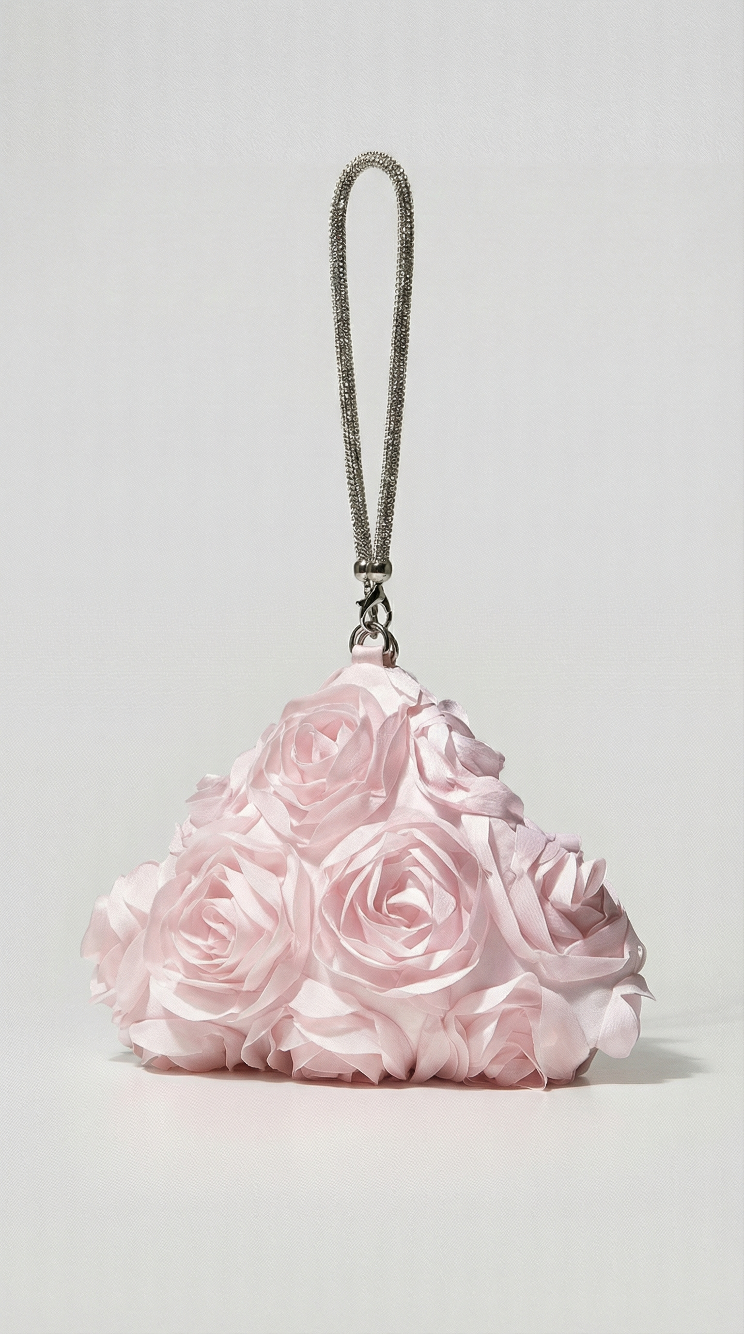 Isla - Romantyczna wieczorowa torebka z kwiatowymi płatkami różowa