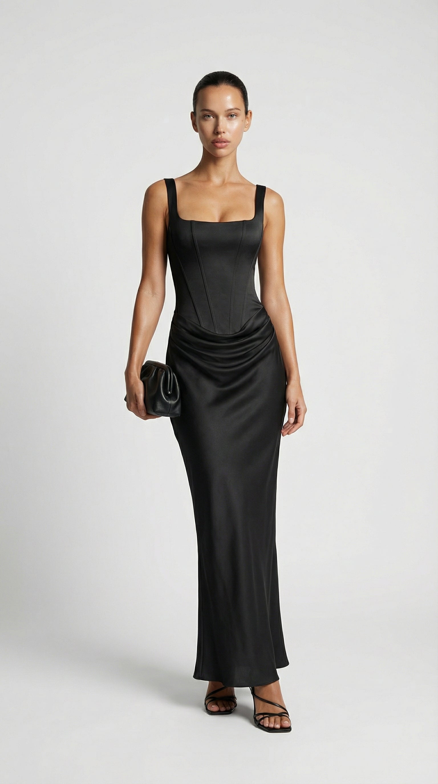 Aveline - Rzeźbiarska sukienka maxi z drapowaniem i wzorem jodełki czarna