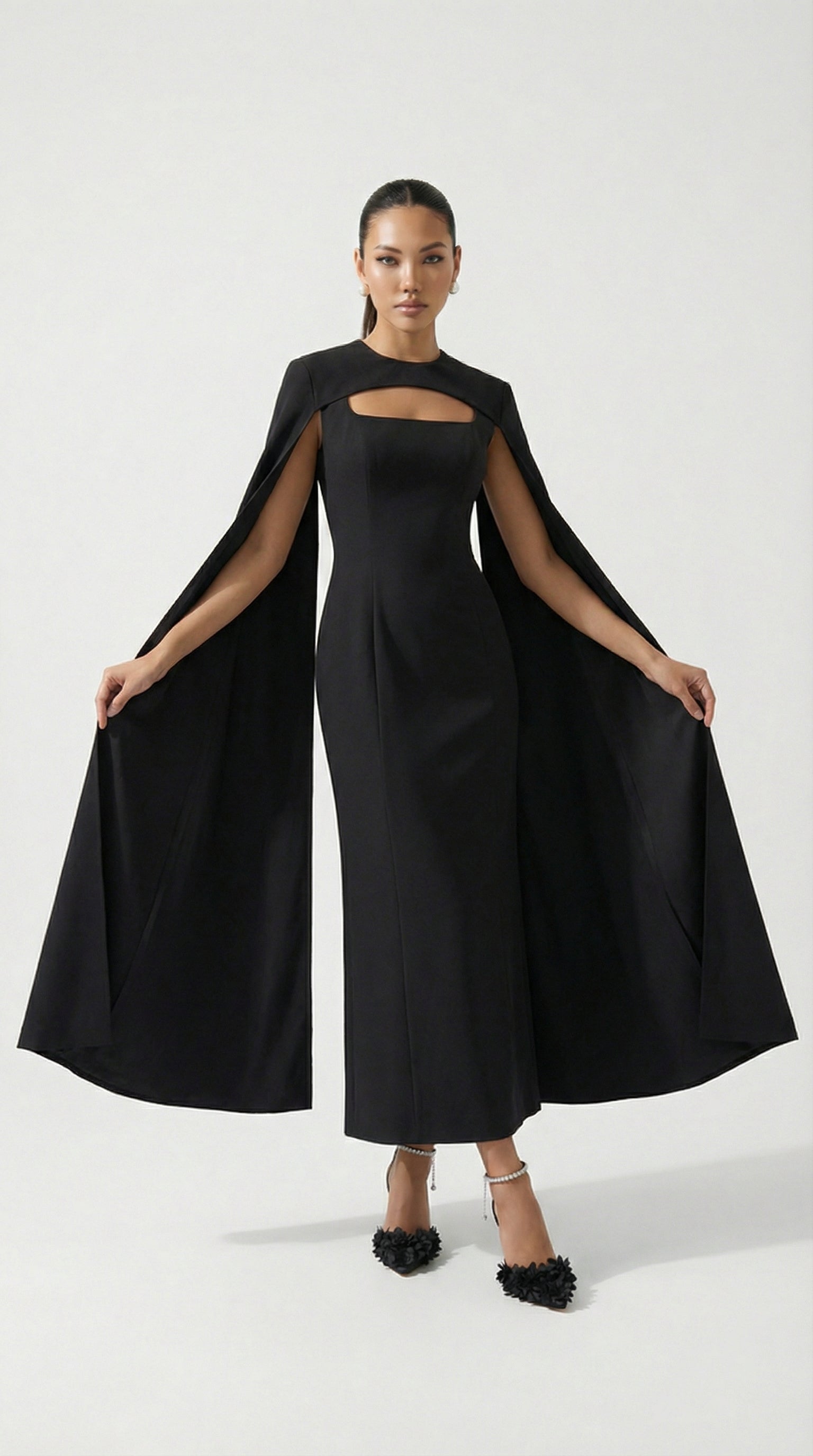 Ama - Gúna Scaife Spliced Íostach Dubh