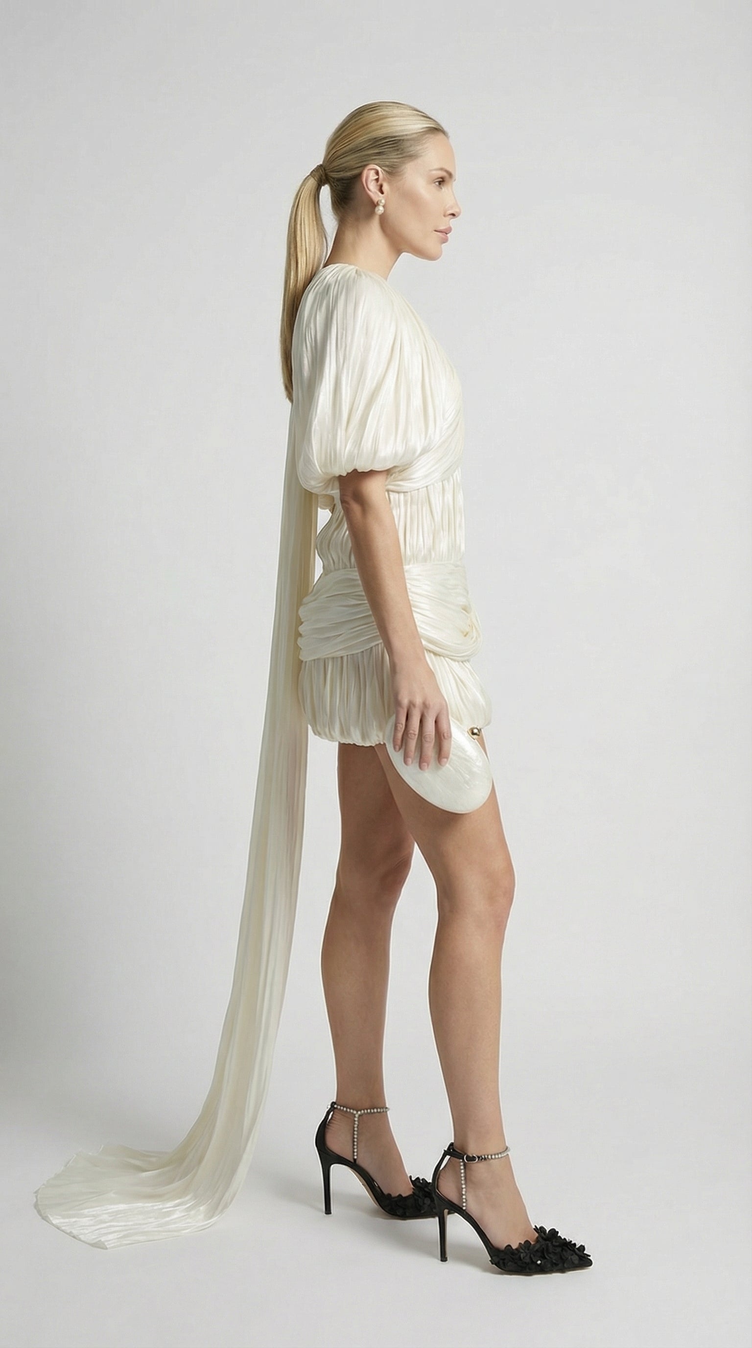 Aroa - Robe courte à plis, asymétrique sur une épaule