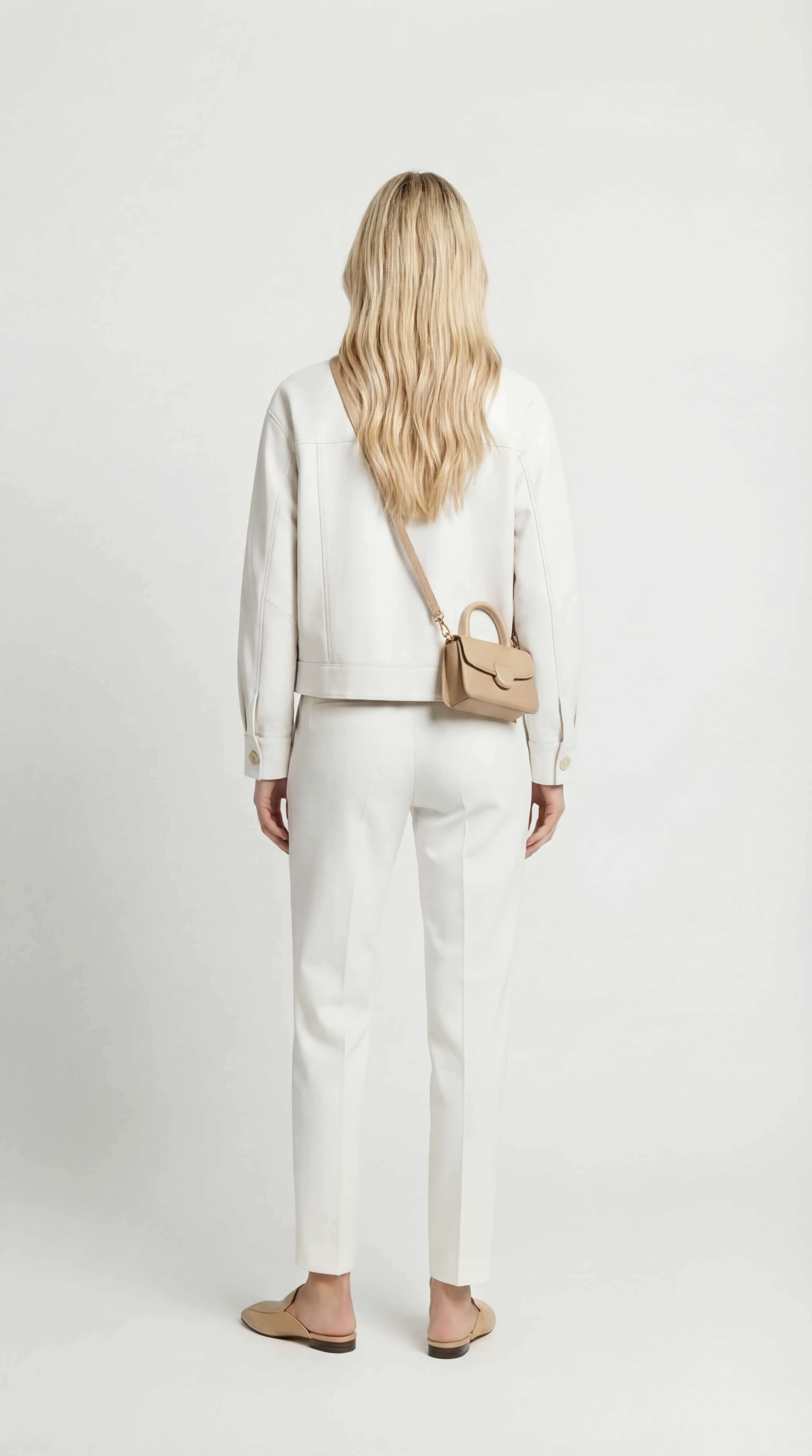 Cela - Chaqueta Corta de Cuero Genuino con Cuello Cuadrado Blanca