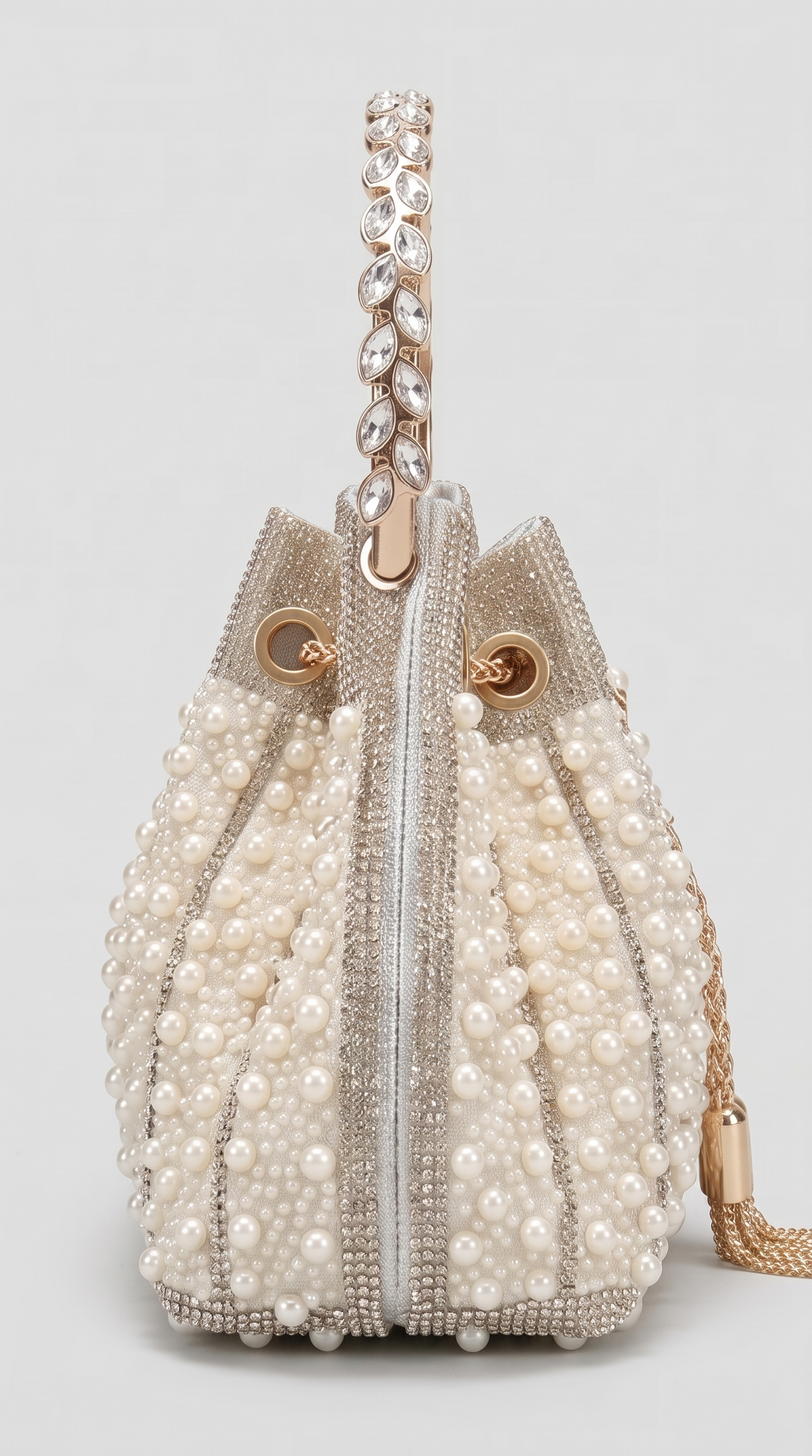 Esla - Bolso saco con cordón adornado con perlas y cristales beige