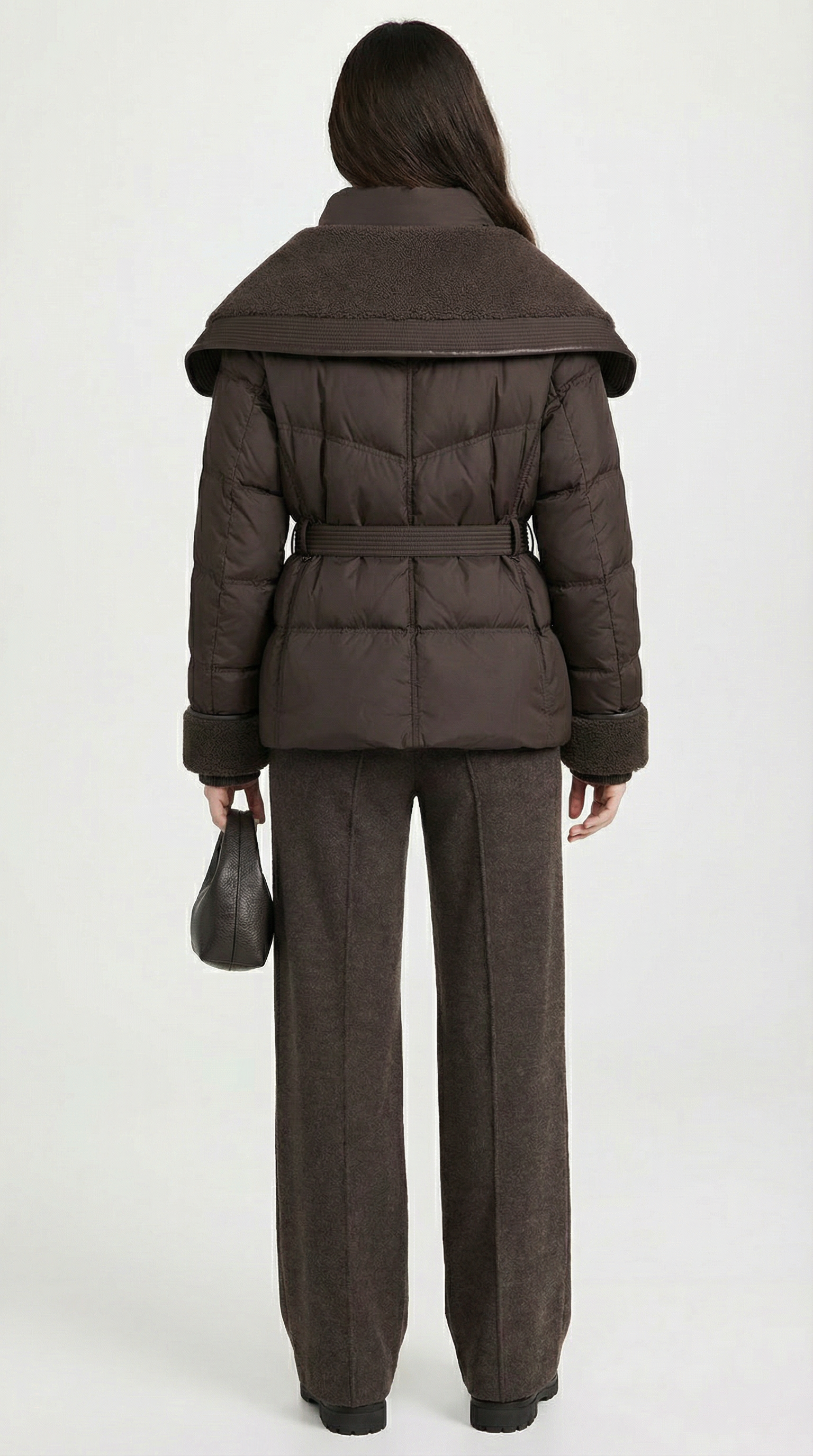 كريوس – جاكيت مبطن أنيق بياقة كبيرة باللون البني