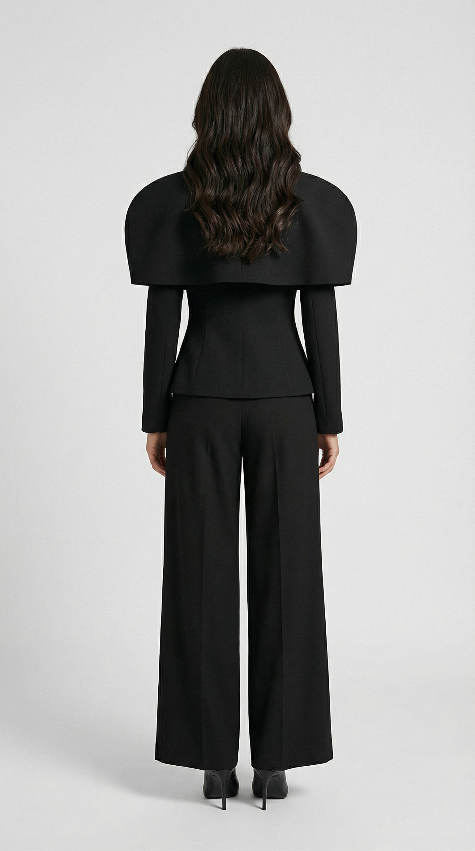 Obsidian - Elegante Blazerjacke mit goldenen Knöpfen