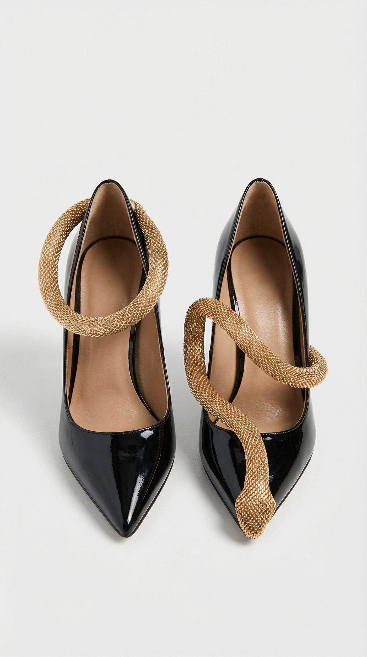 Alba - Décolleté in Pelle Naturale Verniciata con Catena a Serpente Dorata