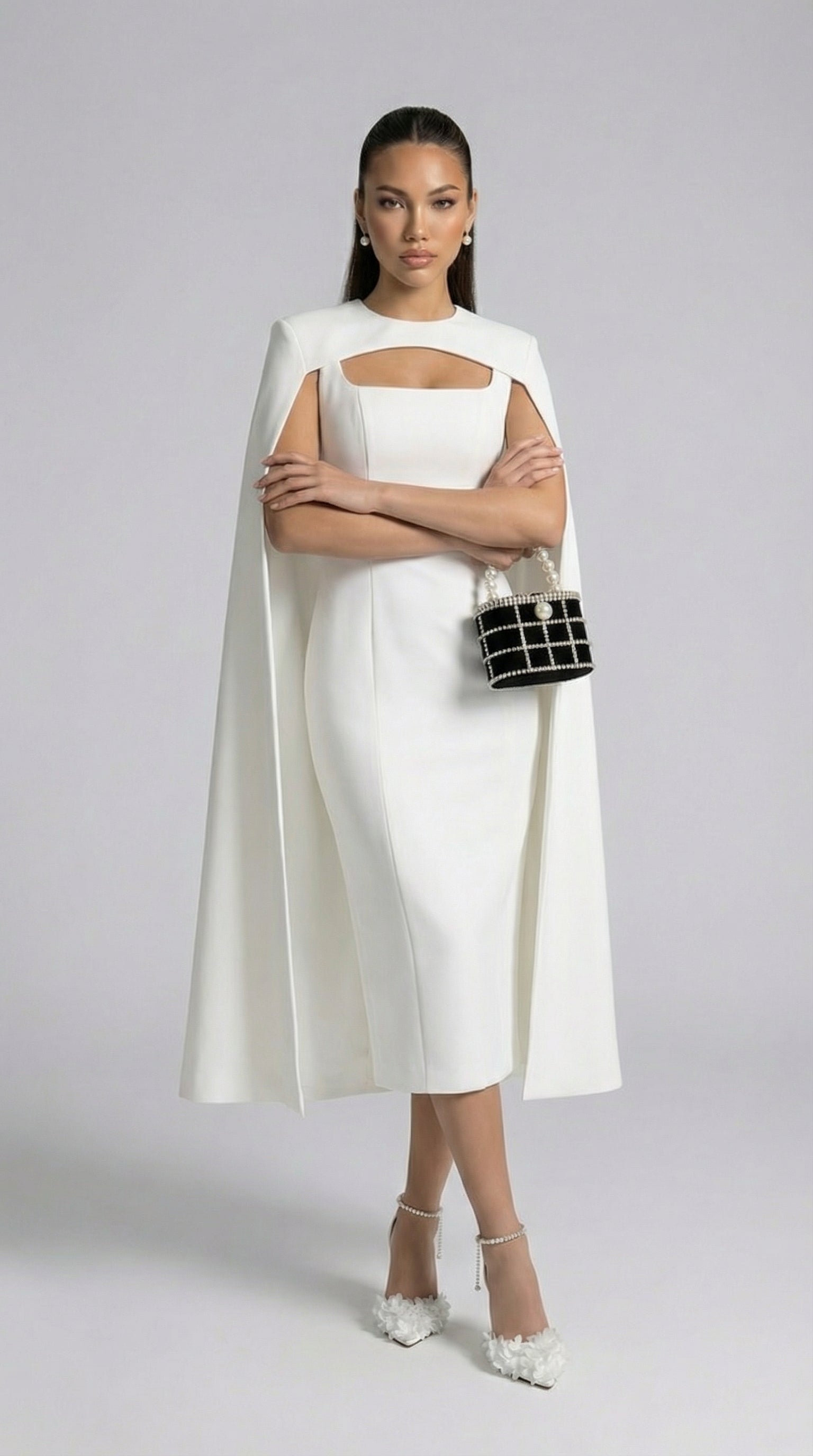 Ama - Gúna Scaife Spliced Íostach Bán