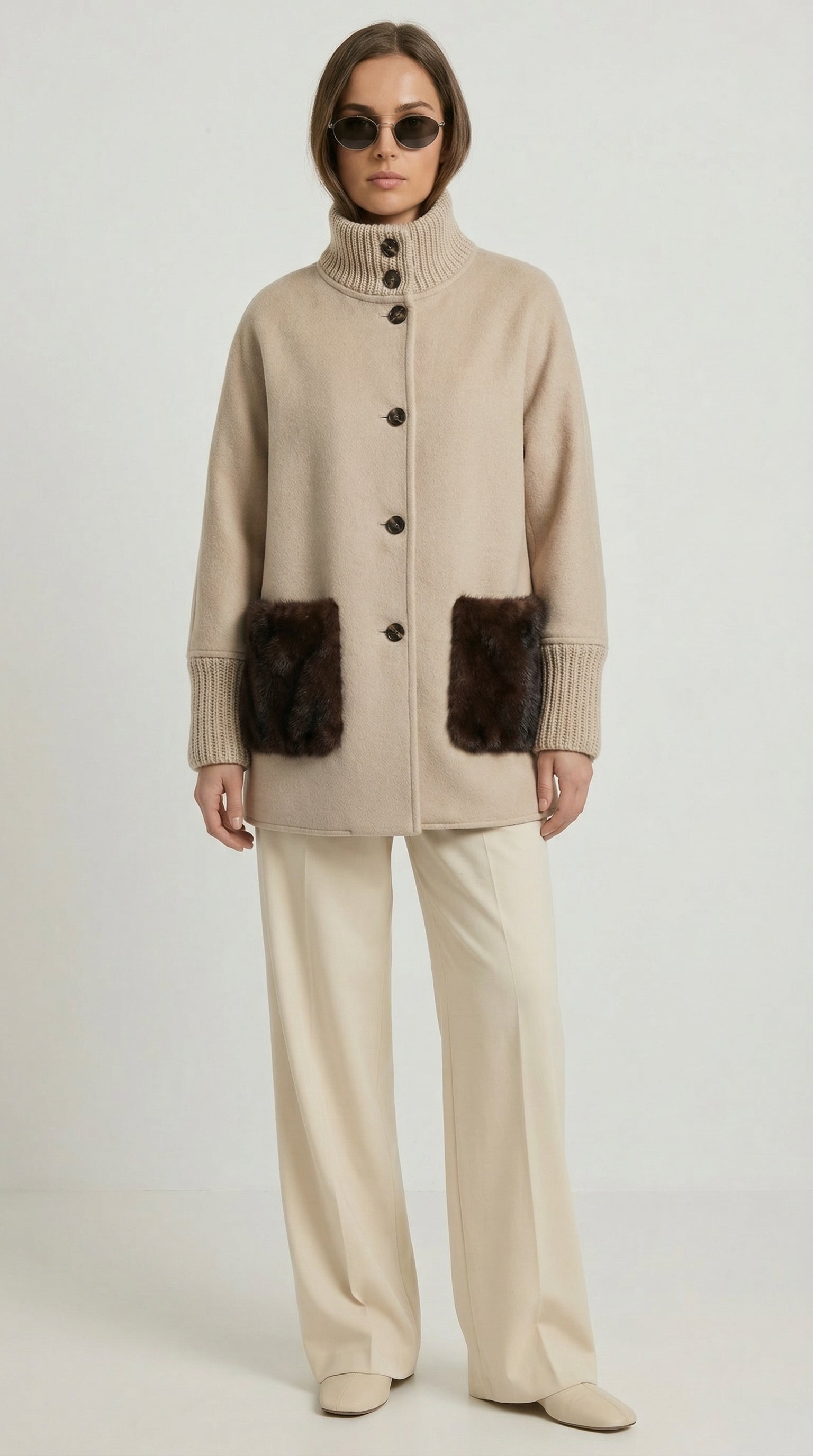 Seriss - Maglione Lavorato a Maglia Largo con Collo Alto Beige