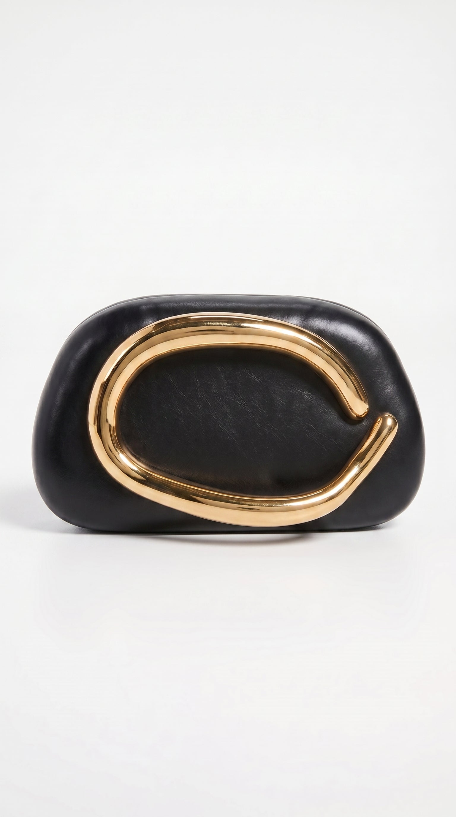 Sage - Pochette demi-lune noire avec anse métallique sculpturale