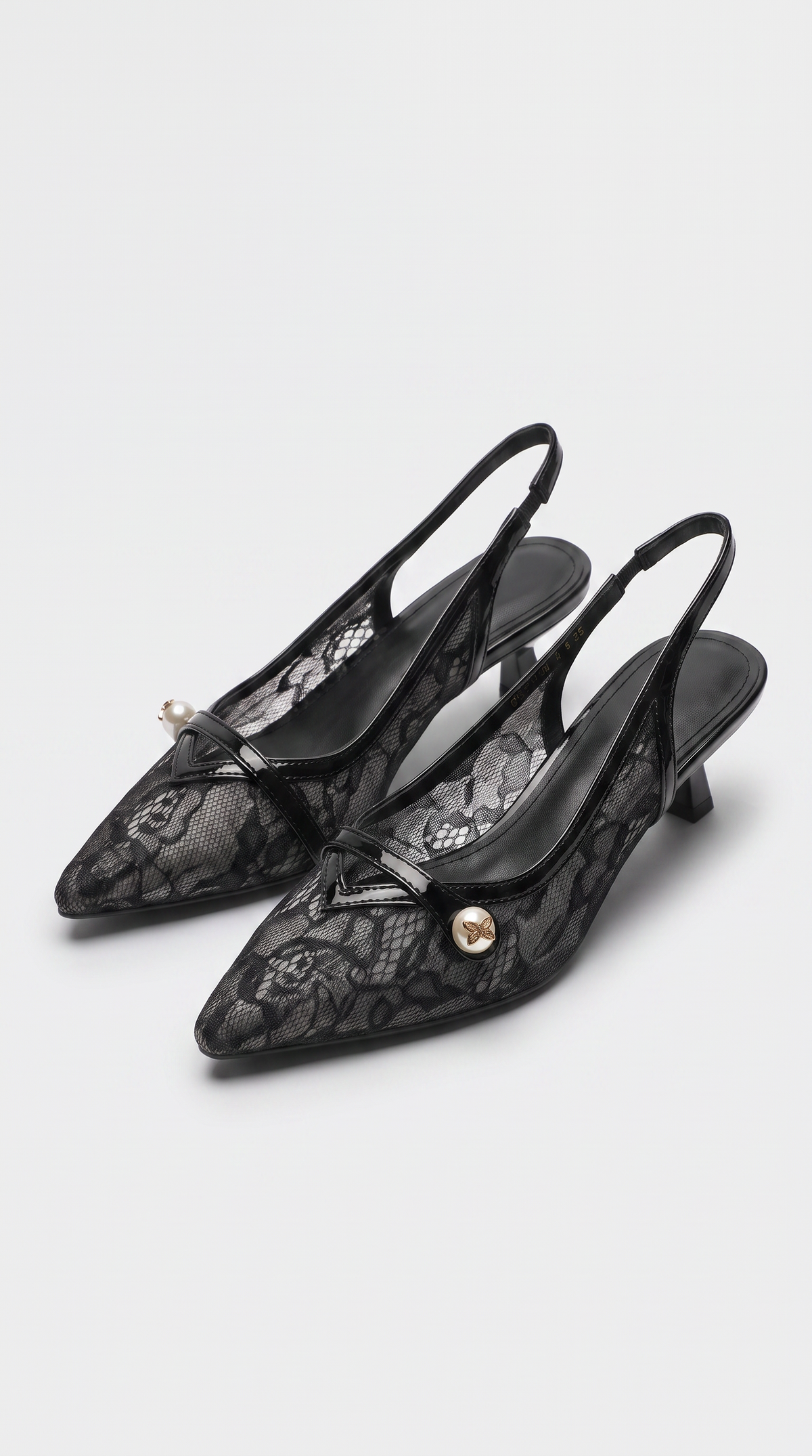 Camy - Décolleté slingback con perle e pannelli in pizzo nero