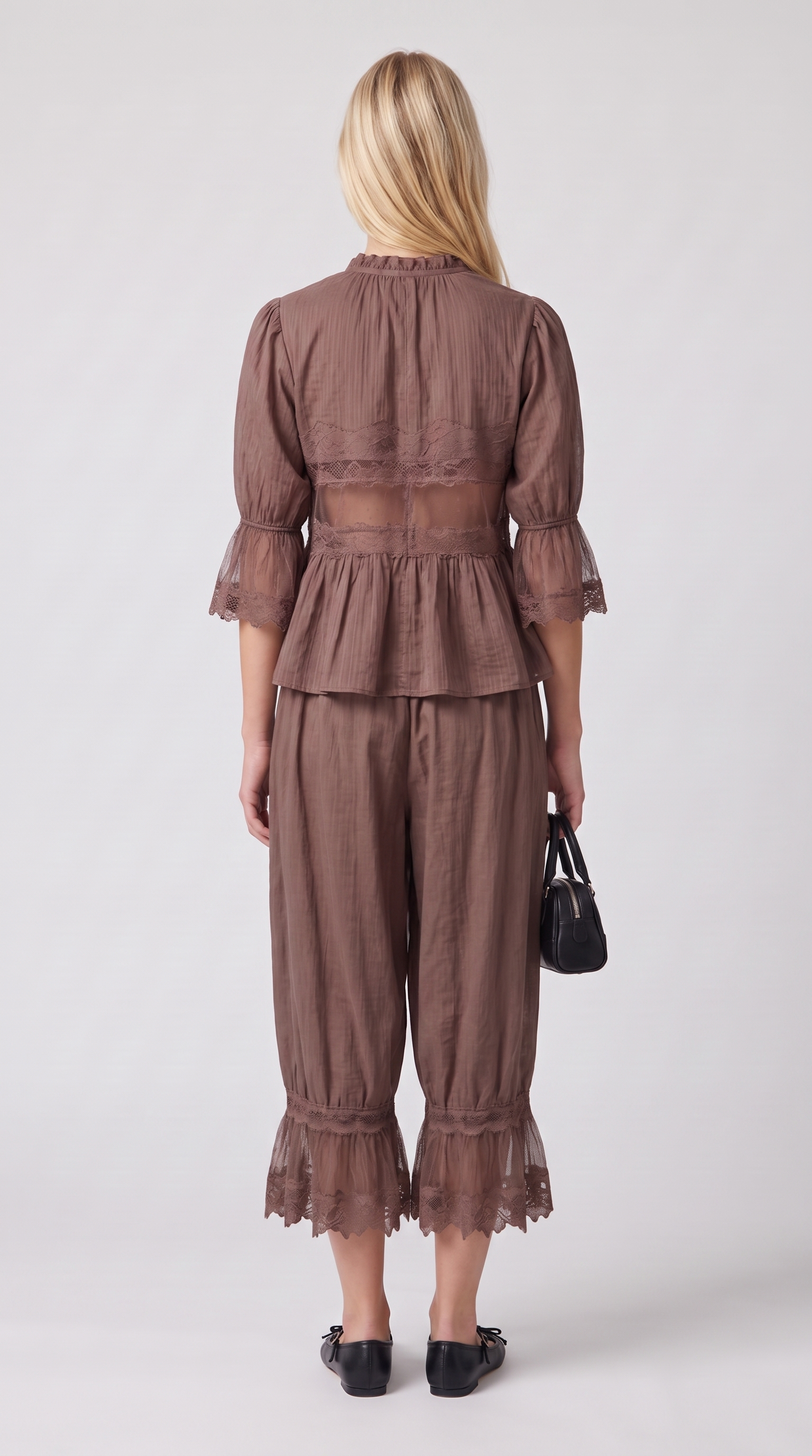 Pino - Lace-Trimmed Gathered Bloomer Pants Brown